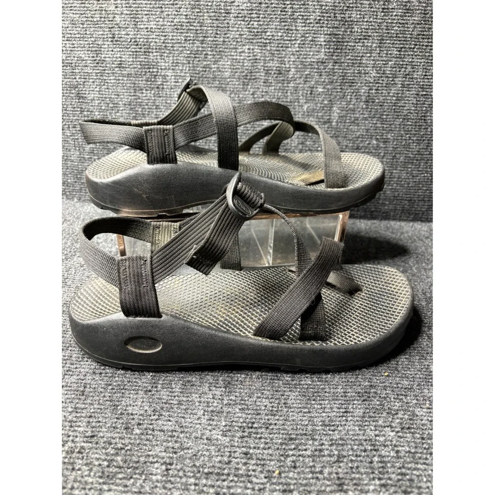 Chaco Z2 Classic Mens Black Sport Sandals Toe Loop Vibram Sole Size 10